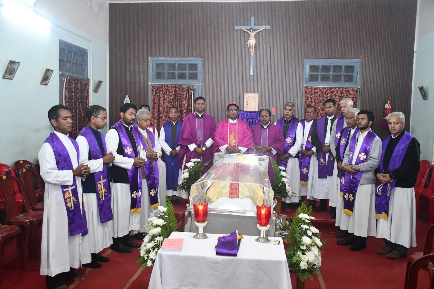 Missionary priest Fr. Nathaniel Tirkey laid to rest; Bishop Albert Hemrom leads Diocese in faith-filled Farewell