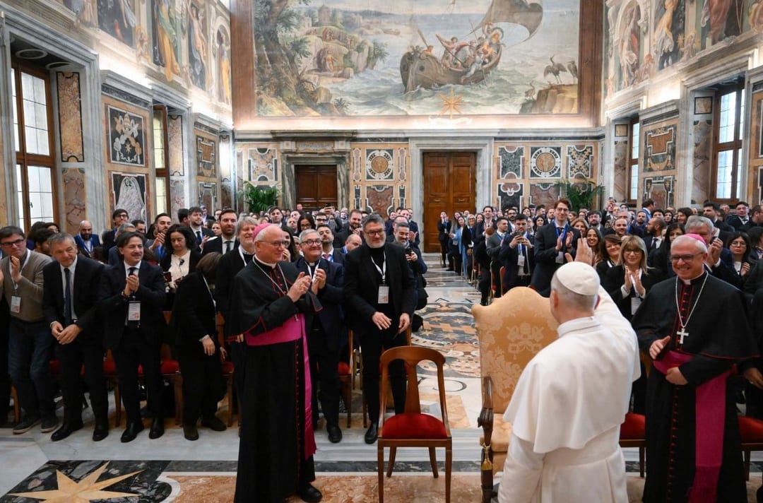  Pope Leo XIV Urges Youth to Engage Society with Realism and Hope