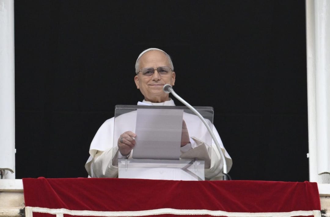 Pope at Angelus: Christ Transfigures the Wounds of History
